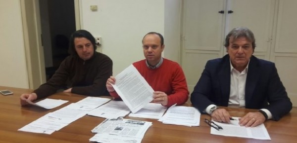 Taranto – Tre consiglieri comunali intervengono sull’assessore che telelavora da Ferrara