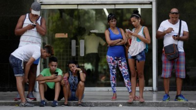 Internet llega a casa de los cubanos por Navidad