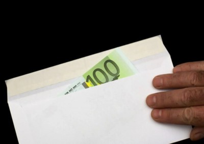 In arrivo 100 euro nella tredicesima: è il bonus Natale, ma non per tutti
