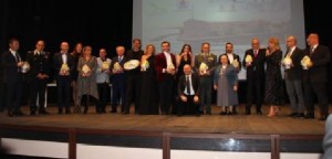 Taranto - Professionisti premiati sul palco del Fusco tra commozione e riflessione