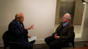 Antonio Ledezma en una entrevista en el medio La Voz de América 