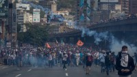 Venezuela forte repressione: scontri a Caracas tra gli oppositori di Maduro e la polizia