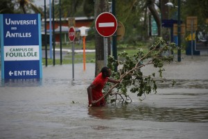 Suspenden operaciones en puertos de Puerto Rico e Islas Vírgenes por María