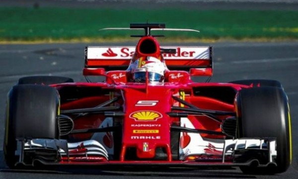 Vettel y Ferrari vuelven a ganar un año y medio después