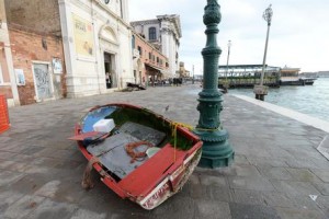 Venezia, nel decreto 20 milioni per far fronte ai primi soccorsi. Allerta rosso in alcuni settori del Veneto