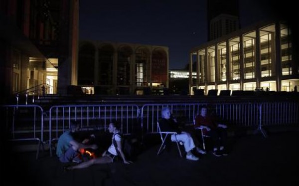 Apagón en Nueva York, miles sin luz ni metro