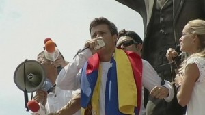 Leopoldo Lopez e Lilian Tintori sua moglie nel giorno dell&#039;arresto