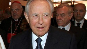 Former Italian president Carlo Azeglio Ciampi dies at the age of 95