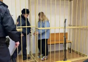 Alexandra Karasyova è accusata di ostacolo all&#039;esercizio dei diritti elettorali e al funzionamento dei seggi. 