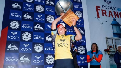 Wright claims maiden World Surf League title