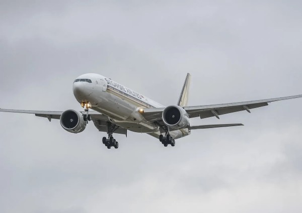 Un aereo durante una turbolenza