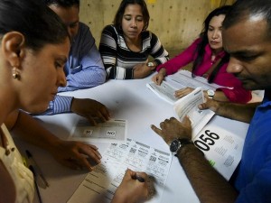 La Colombia dice no all&#039;accordo di pace le Farc, fallisce referendum
