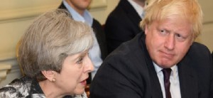 Al via la resa dei conti sulla Brexit tra May e Johnson