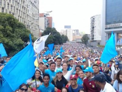 María Corina Machado: El poder no está en Miraflores, sino en la calle
