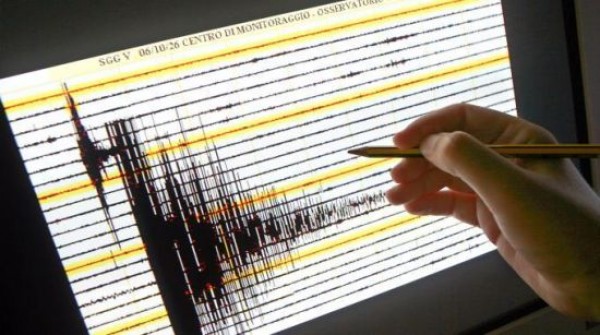 Terremoto tra Umbria e Marche: sisma M 4.7 avvertito in decine di città, attimi di panico tra la popolazione