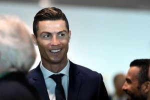 Coronavirus, Cristiano Ronaldo: &quot;Sempre sfidare se stessi, per me tempo di studiare&quot;