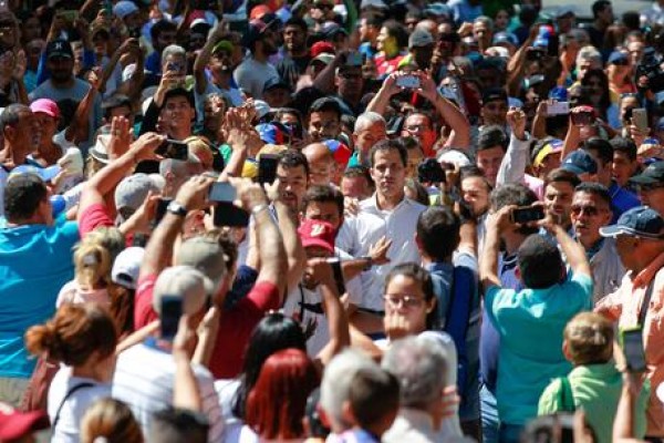 Pence, Usa per libertà popolo Venezuela Vice presidente incoraggia protesta di oggi contro Maduro