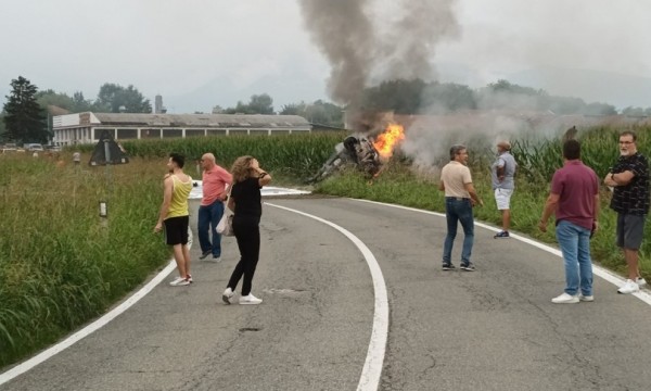 Aereo delle Frecce Tricolori si schianta a Torino, muore bimba di 5 anni