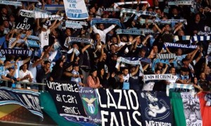 La UEFA sanciona al Lazio por comportamiento racista de sus aficionados