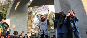 Il governo iraniano chiude Telegram, la protesta si sposta sul dark web
