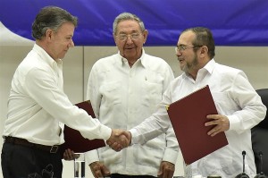 Colombia and FARC rebels sign historic peace deal