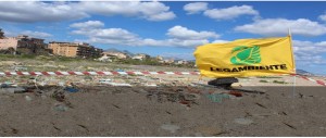 Esaminate 62 spiagge italiane, trovati 670 rifiuti ogni 100 metri