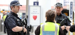 Gb: uomo accoltella 3 persone alla stazione di Manchester Victoria
