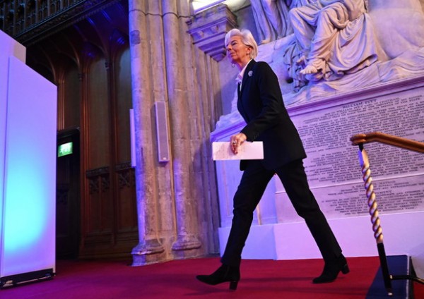 Lagarde: &#039;E&#039; necessaria una risposta di bilancio europea&#039; Michel: &#039;Un piano De Gasperi per il rilancio dell&#039;Europa&#039;