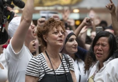 Susan Sarandon arrestada por protestar Participaba en una movilización contra Donald Trump