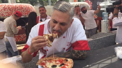 Multitud degustó &quot;vera&quot; pizza italiana Primera Feria Semplicemente Pizza superó expectativas