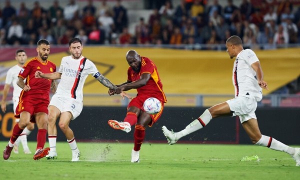 Il Milan espugna l&#039;Olimpico. Roma superata 2-1