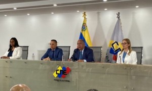 El presidente del Consejo Nacional Electoral (CNE), Elvis Amoroso