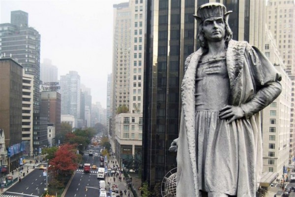 statua di Colombo a Manhattan