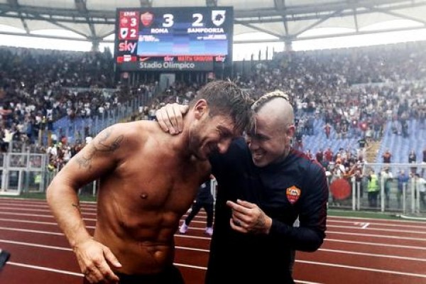 Francesco Totti sigue reforzando su leyenda con la Roma