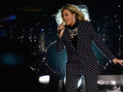Beyoncé se convirtió en la primera mujer negra en encabezar dos listas Billboard