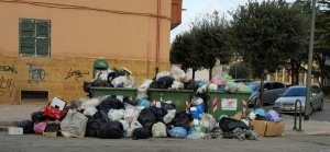 Brindisi - Cittadini in piazza in piazza Matteotti (ore 18,00) per l’emergenza rifiuti