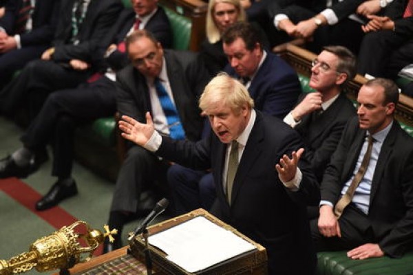 La Brexit va, primo sì di Westminster alla ratifica Parlamento con Johnson, vota a favore di legge su recesso da Ue