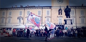 Palio di Parma Presentati i “drappi” che saranno contesi dalle cinque porte della città.