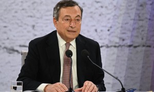 Draghi annuncia: &quot;In arrivo altri due rigassificatori&quot;