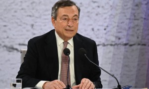 Draghi annuncia: &quot;In arrivo altri due rigassificatori&quot;