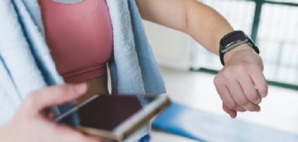 È stato l&#039;anno degli smartwatch: fitness per i più giovani, sanità per gli anziani