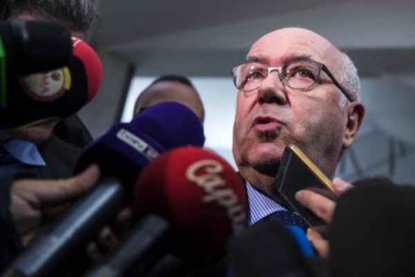 Carlo Tavecchio, presidente de la federación que despidió a Ventura, pero no piensa renunciar a su cargo.