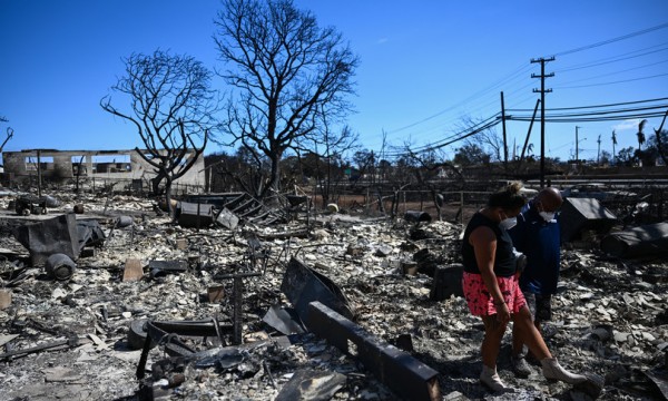 I morti per gli incendi alle Hawaii sono almeno 89, per la ricostruzione servono 5,2 miliardi