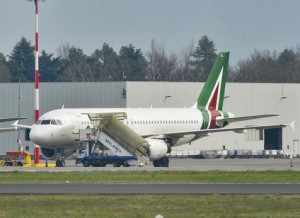 Alitalia garantiza vuelos desde Londres Tres al día hasta el miércoles, luego dos y después uno