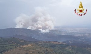 Cresce l&#039;allarme incendi, i prossimi giorni saranno ad altissimo rischio