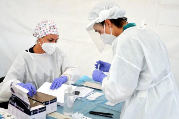 Coronavirus in Italia 4.021 nuovi casi e 72 decessi.  Superate le 130mila vittime: bollettino 14 settembre