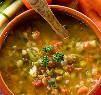 Minestrone (sopa italiana de verduras)