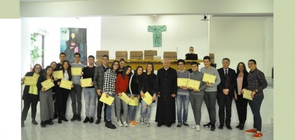 Taranto – Premio Mons Motolese, «La Cittadella della Carità investe sulle giovani intelligenze del territorio»