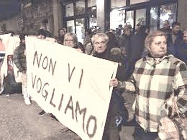 Accoglienza migranti Vico: «Contrapporre il sentimento della solidarietà all’odio razziale»