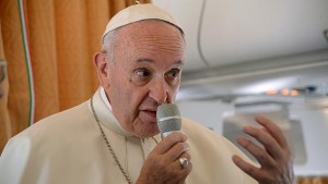 &#039;World is at war&#039;, Pope on recent attacks